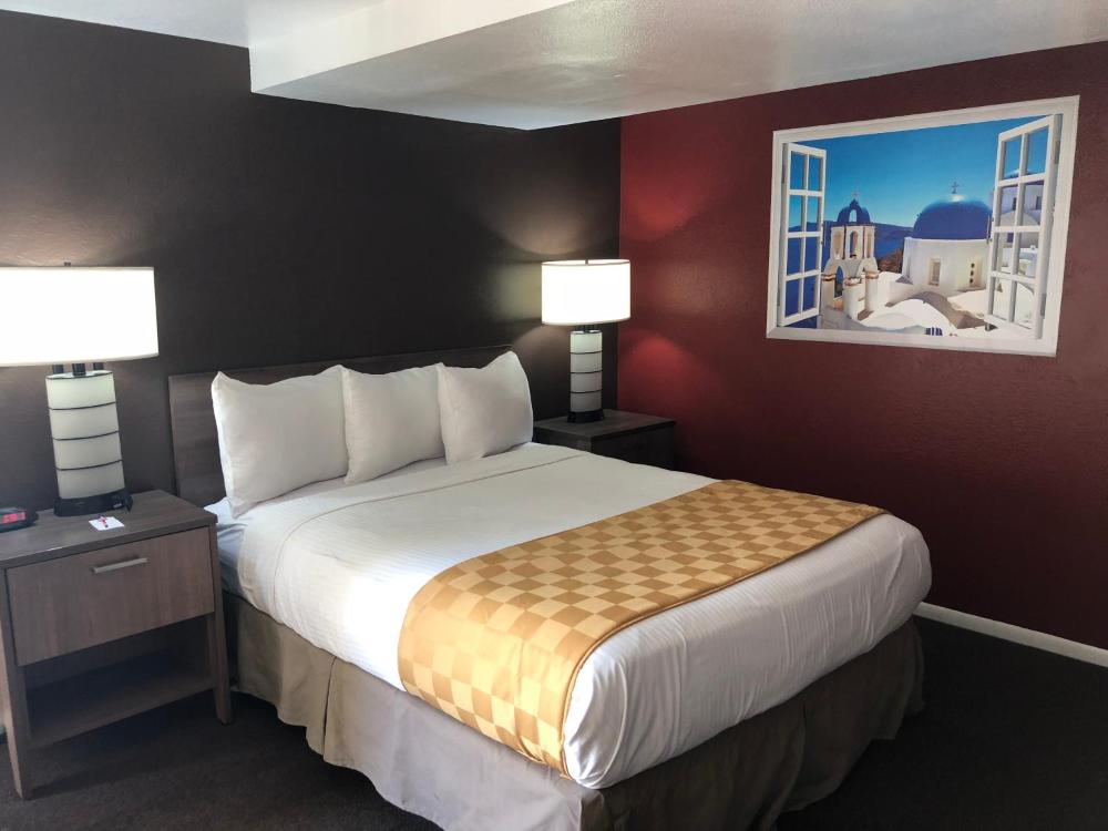 Queen Room - Disability Access interior